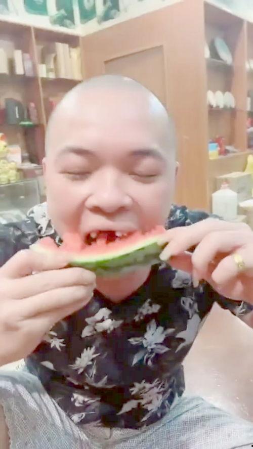 吃瓜群艺术就是,揭秘网络社交中的趣味与智慧